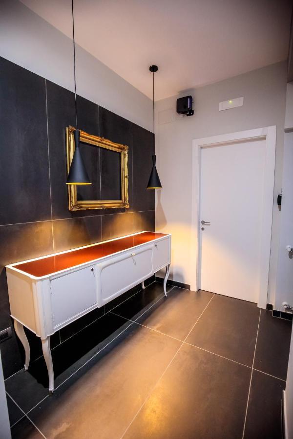 Medusa Cilea Guest House Naples Exterior photo