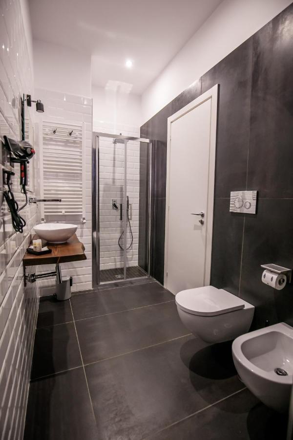 Medusa Cilea Guest House Naples Exterior photo